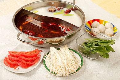 动作冒险游戏《REYNATIS》现已正式推出 Steam平台获多半好评